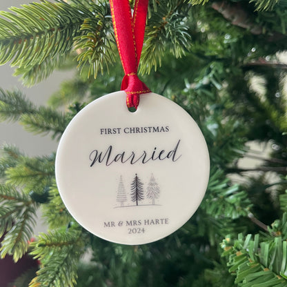 First Christmas Married/Mr & Mrs Bauble 2