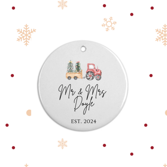 First Christmas Married/Mr & Mrs Bauble 5